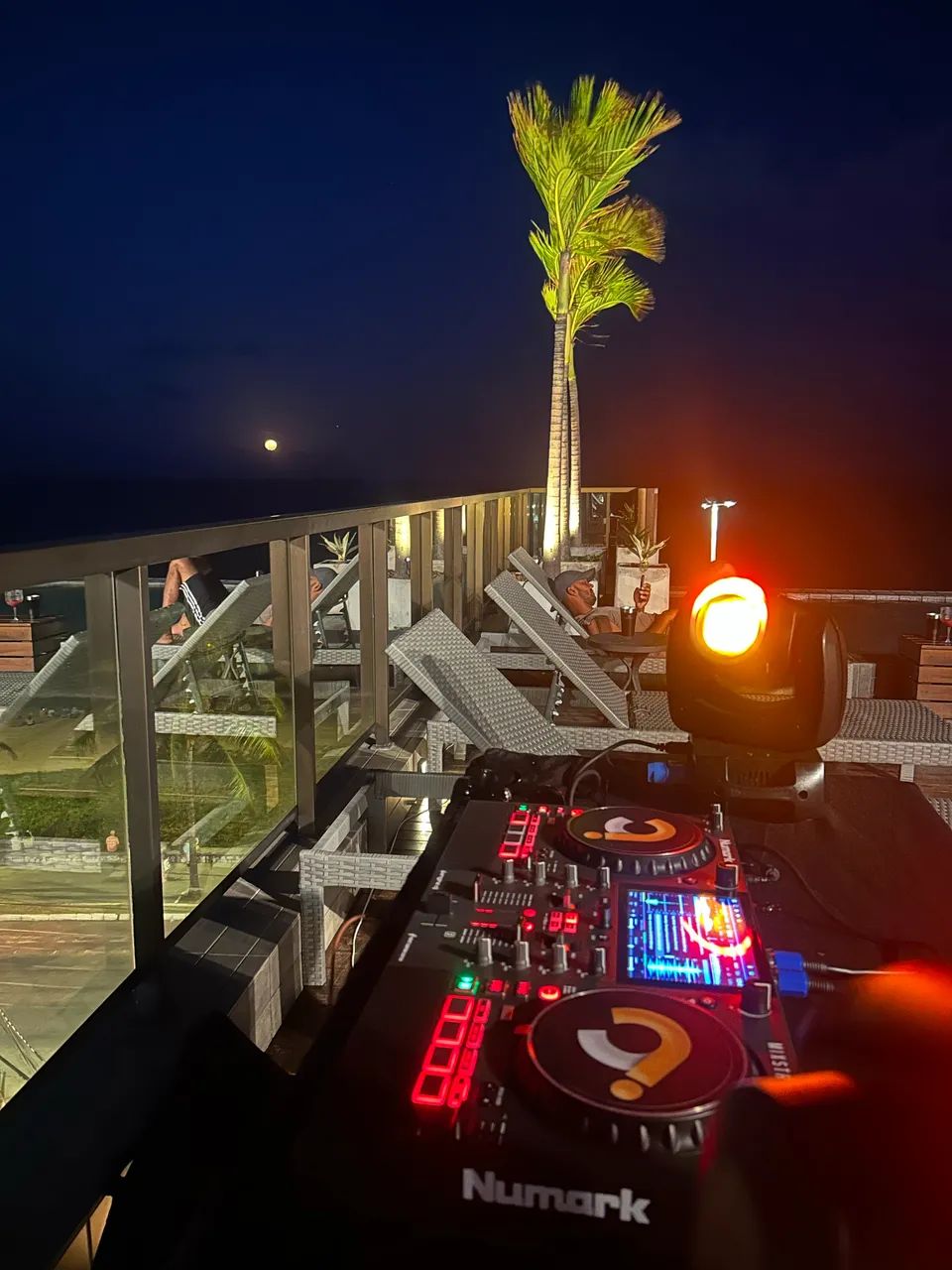 DJ PARA O SEU EVENTO + SOM + ILUMINAÇÃO  - Foto 3