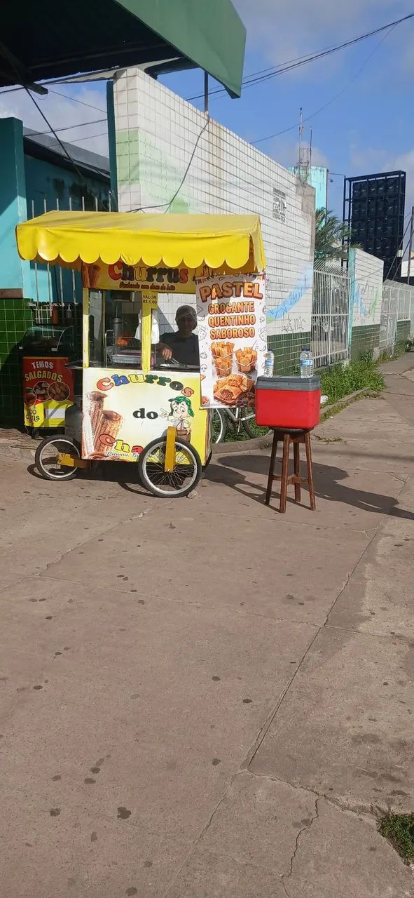 Vendedor pro carrinho de churros 