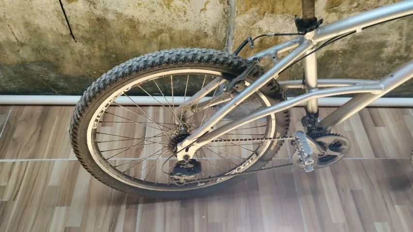 bicicleta aro 26 alumínio - Foto 2