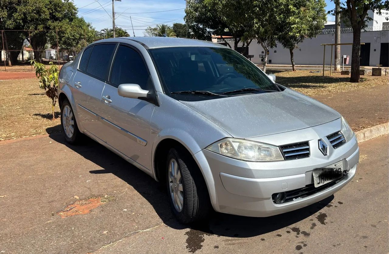Renault Megane Megane Sedan Dynamique Hi-Flex 1.6 16V 2010
