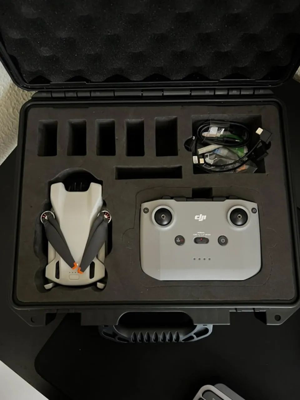 Drone DJI mini 3 + Maleta - Foto 4