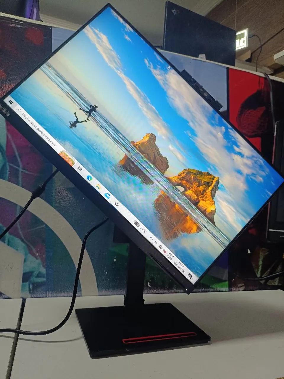 Monitor Lenovo 24 polegadas com webcam  - Foto 3