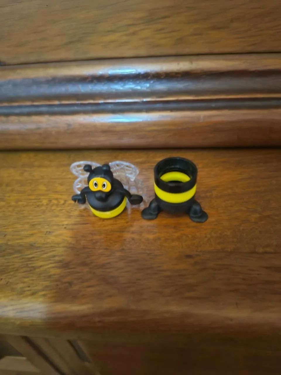 8 Miniaturas Kinder Ovo e Outras - Foto 4