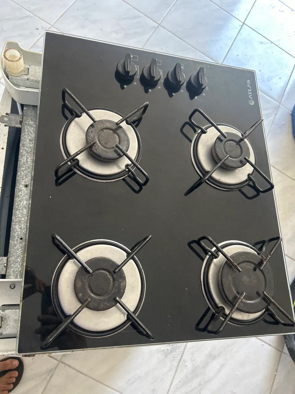 Vendo cooktop e microondas  30 litros valor 450 - Foto 3
