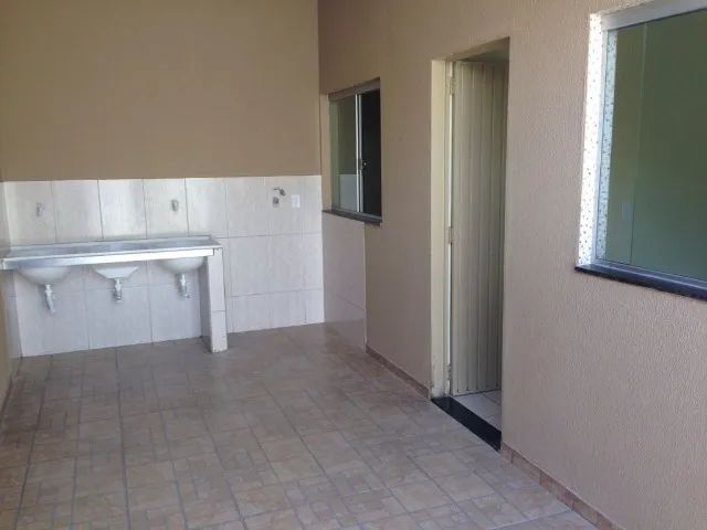 Casa com 3 Quartos na Vila Sta Helena - Goiânia Go - Foto 2