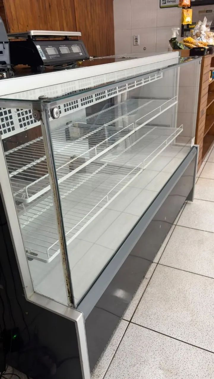 Freezer expositor balcão pouco tempo de uso - Foto 2