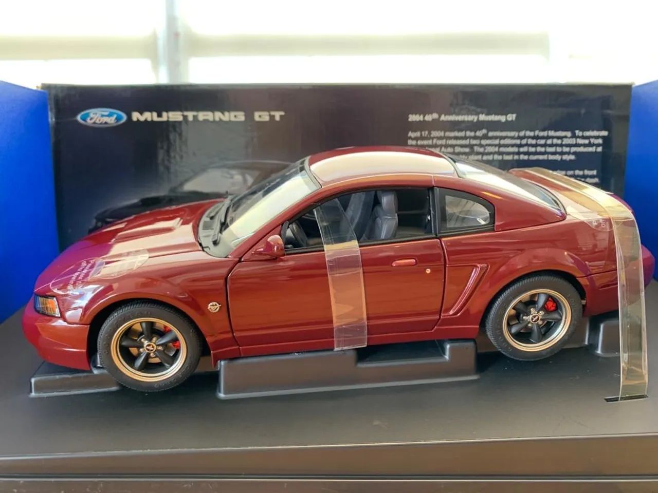 Miniatura Coleção 1:18 - Mustang GT 2004 AUTOart - Hobbies e