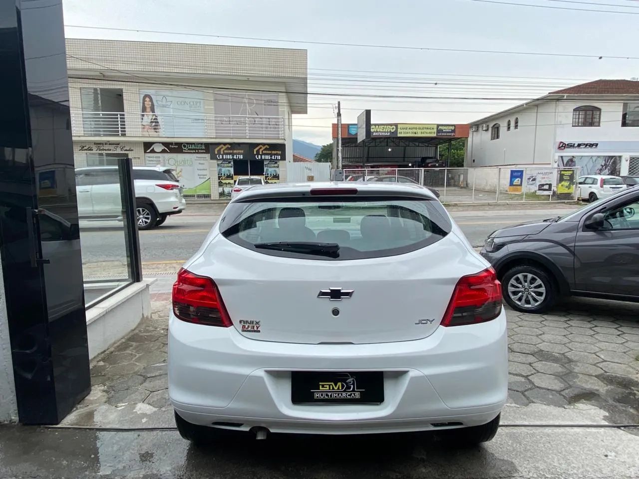 Chevrolet Onix JOY Hatch 1.0 8V Flex Mec. 4P 2019 - Foto 5