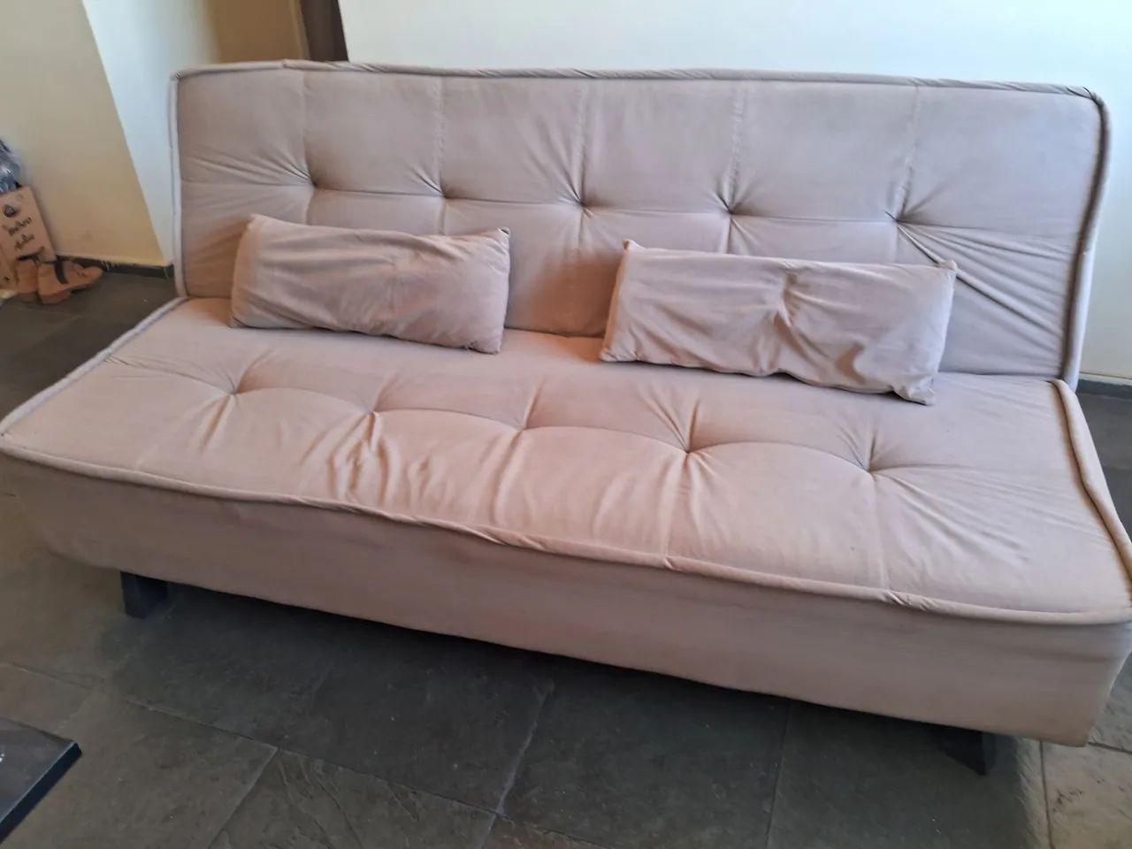 Sofá-cama em ótimo estado de conservação 