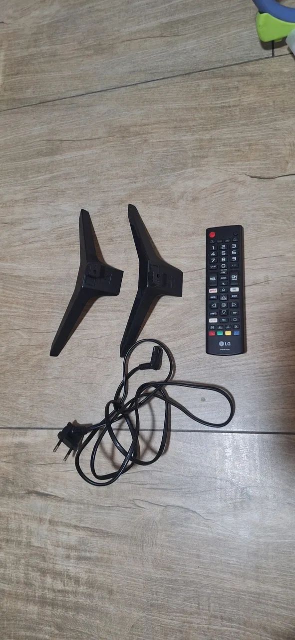 TV LG 43UN7300PSC para retirada de peças  - Foto 3
