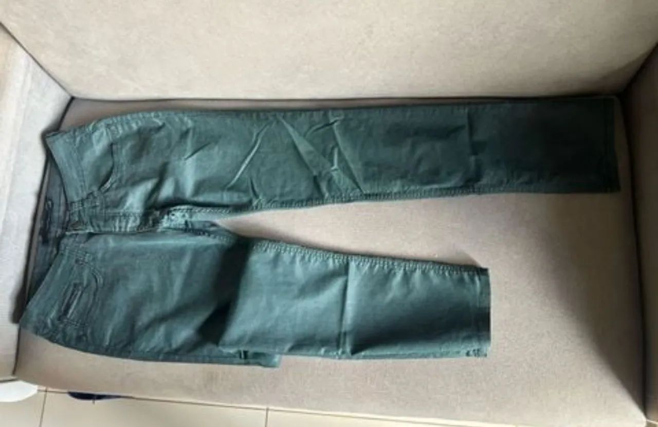 Calça Calvin klen Resinada