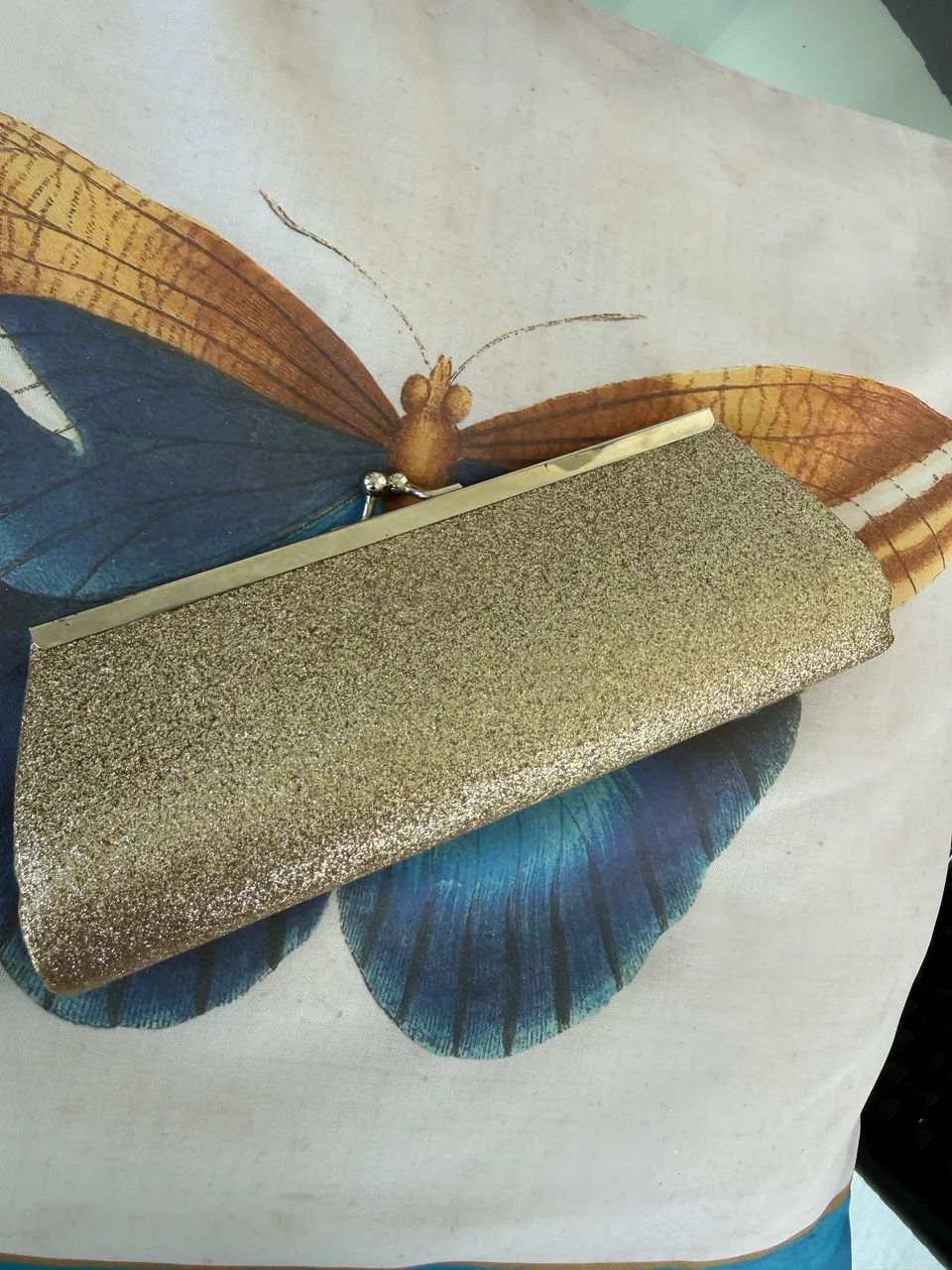 Bolsa clutch dourada de mão  - Foto 3