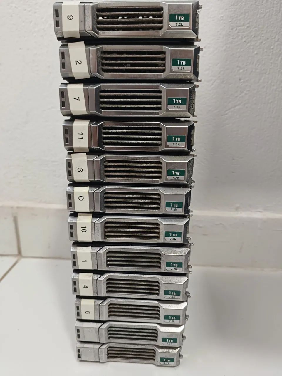 12 hds 1tb SAS 7.2k rpm - Foto 5