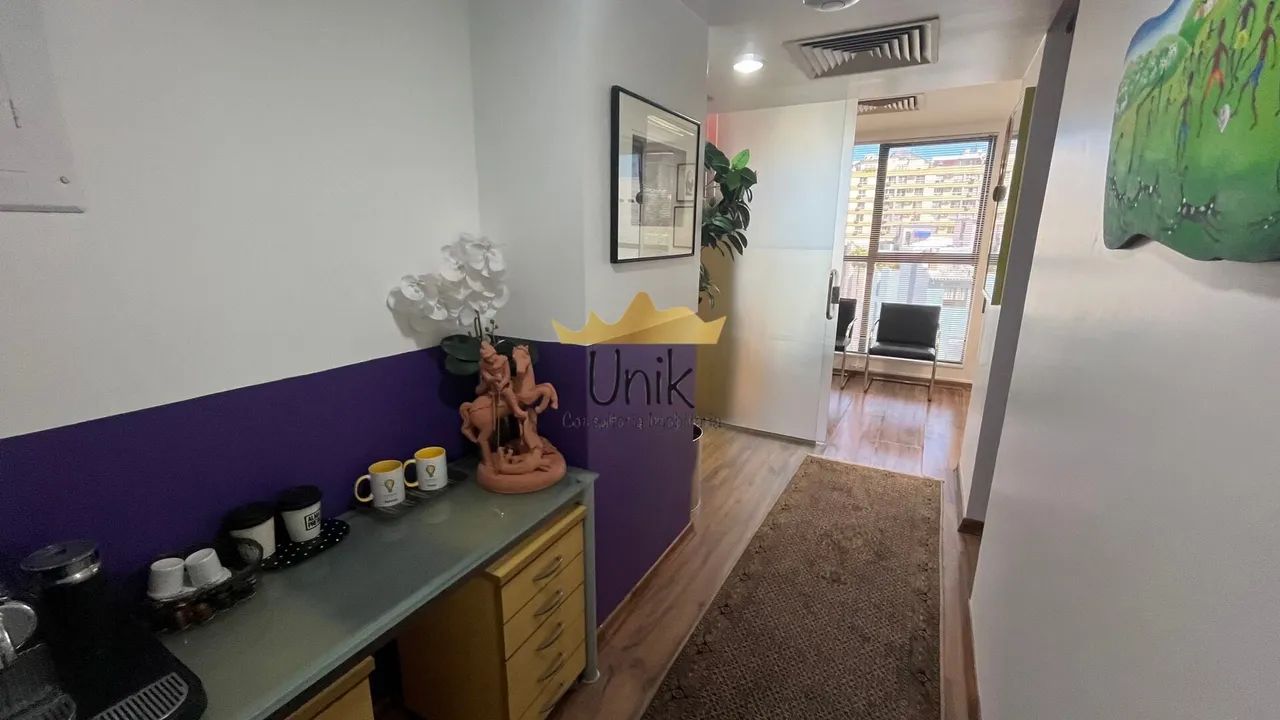 Sala comercial no melhor edifício comercial da Rua Jardim Botânico
