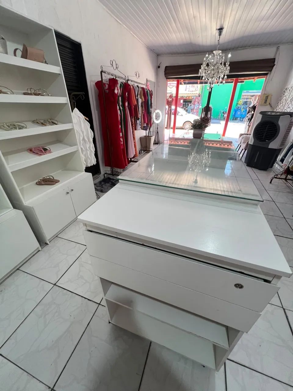 VENDO OU TROCO LOJA DE ROUPAS FEMININA  - Foto 5