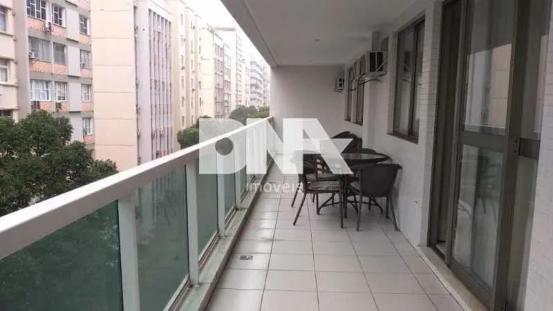 Apartamento - / Residencial / Copacabana