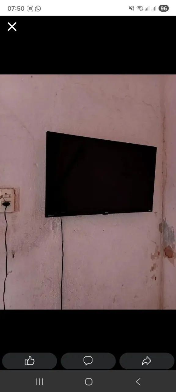 Tv philco roku 32 polegadas toda completa com apenas 2 meses de uso