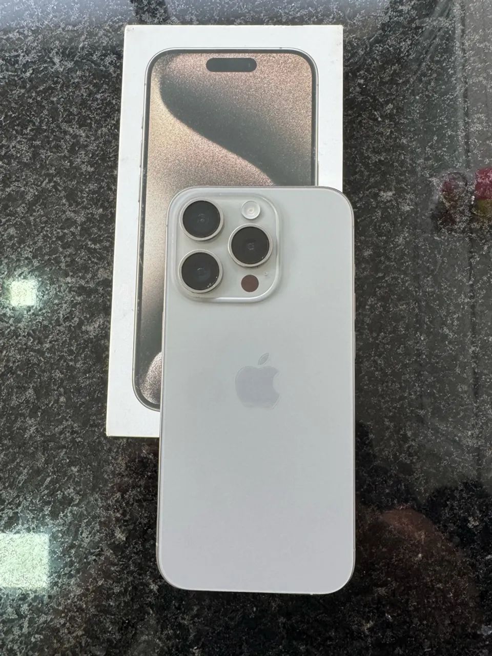 iPhone 15 Pro Titanium + Caixa Original  - Foto 3