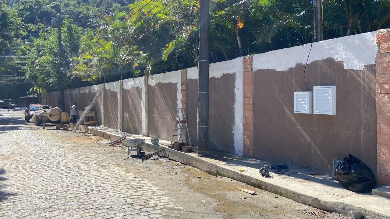 Serralheira/pedreiro/ reformas em geral