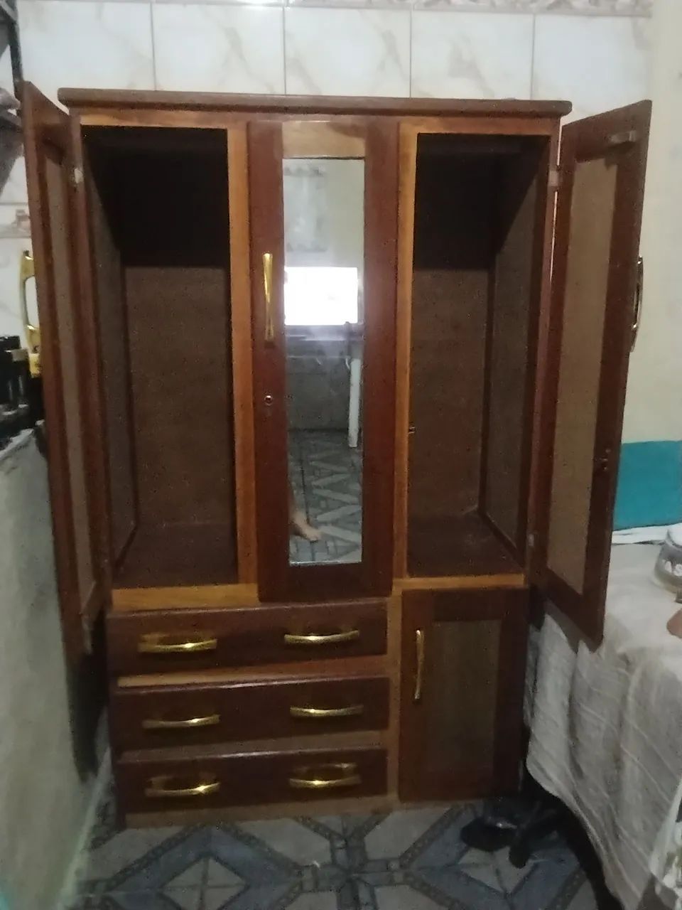 Guarda roupa madeira  - Foto 2