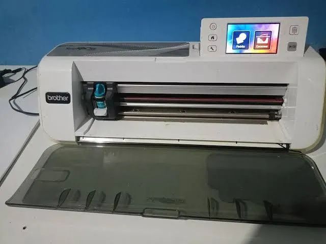 Plotter De Recorte Brother Cm300b Scanncut C Scanner, Bivolt (Usado) - Foto 3
