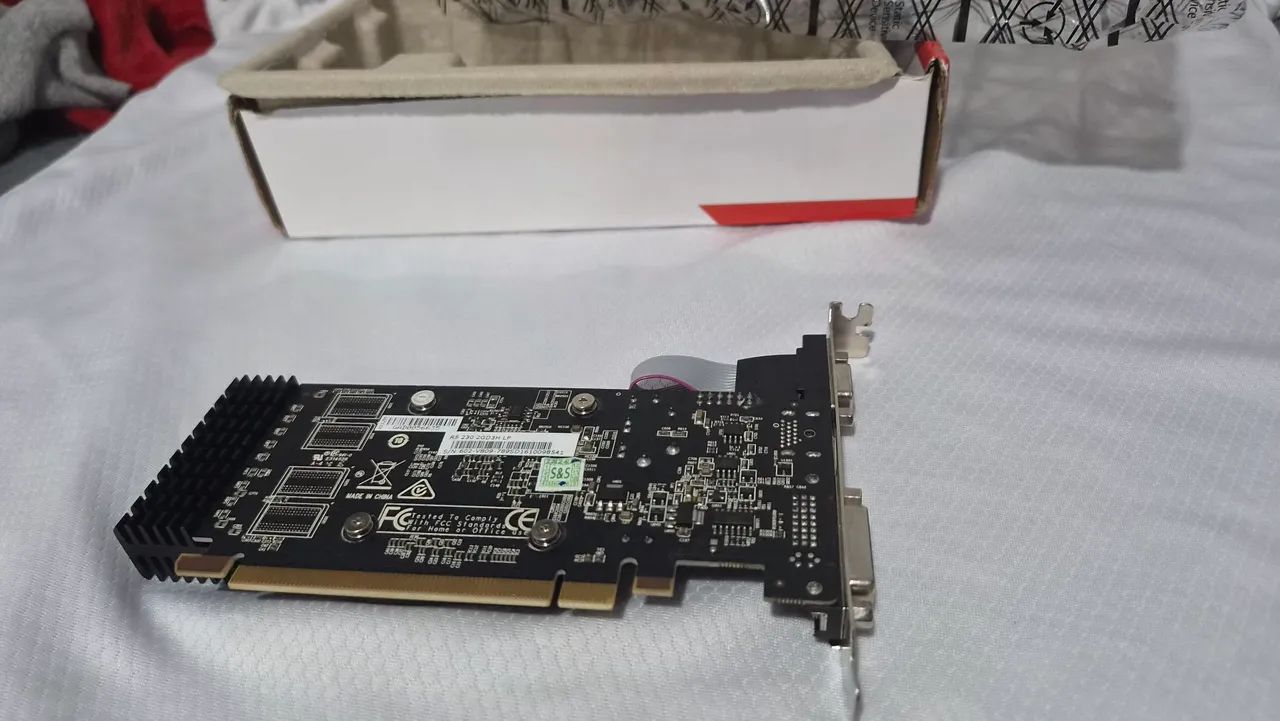 Placa de vídeo rx 230 2GB  - Foto 4