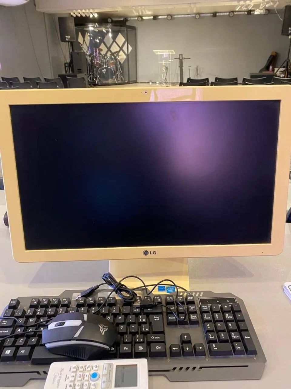 Computador LG All in one 22v240 - Foto 2