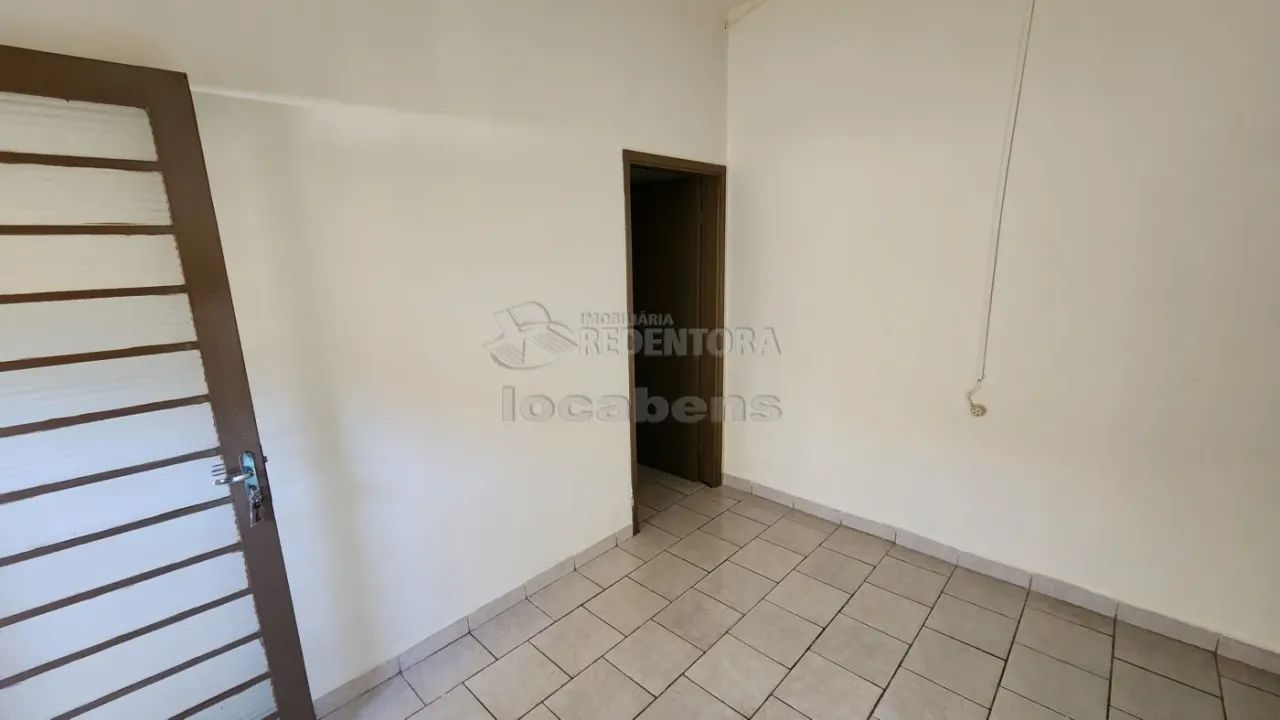 Boa casa de fundo com 1 dormitório - Foto 4