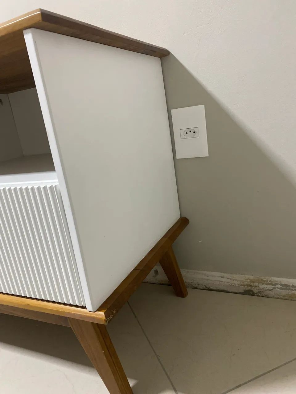 Rack para TV até 75 Polegadas MDF 160cm Pés em Madeira Maciça - Foto 4
