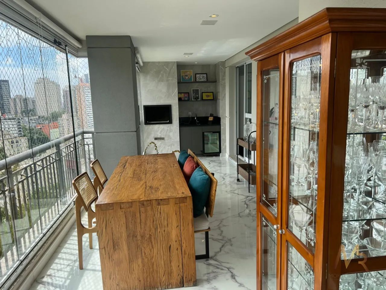 Apartamento mobiliado no Morumbi com 4 dormitórios sendo 3 suítes - Foto 3