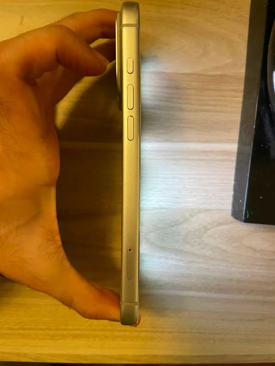 iPhone 17 pro Max 256 silver no estado! - Foto 5