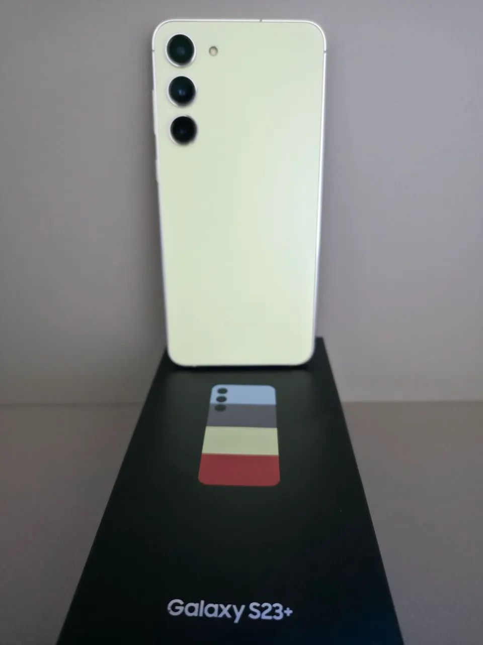 Galaxy S23+(Plus) 512GB Lima - excelente estado - Foto 5