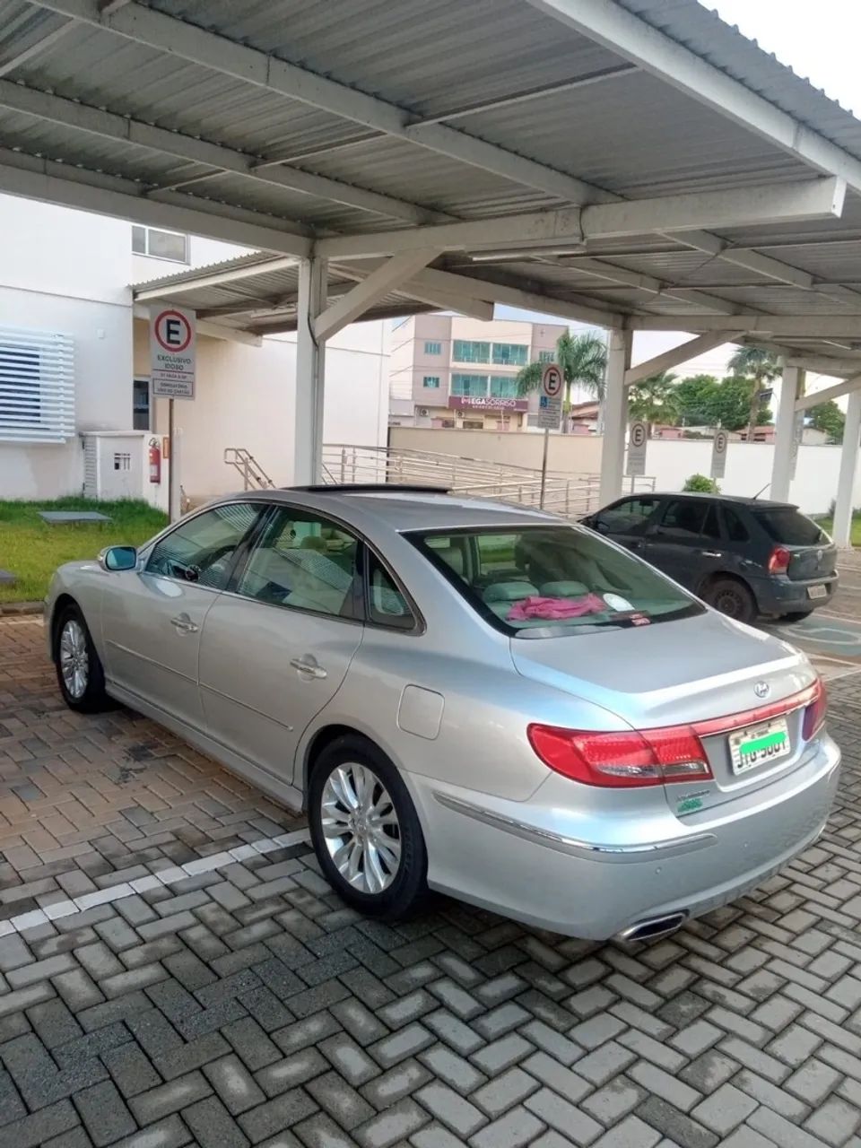 Hyundai Azera GLS 3.3 V6 24V 4P AUT. 2011