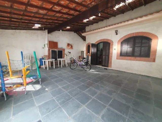 Vendo casa duplex de 5 quartos e quintal em Padre Miguel.