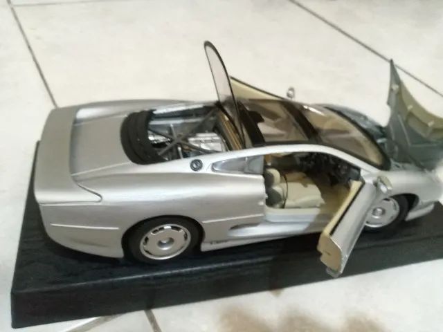 Replica Jaguar XJ220 - Foto 4