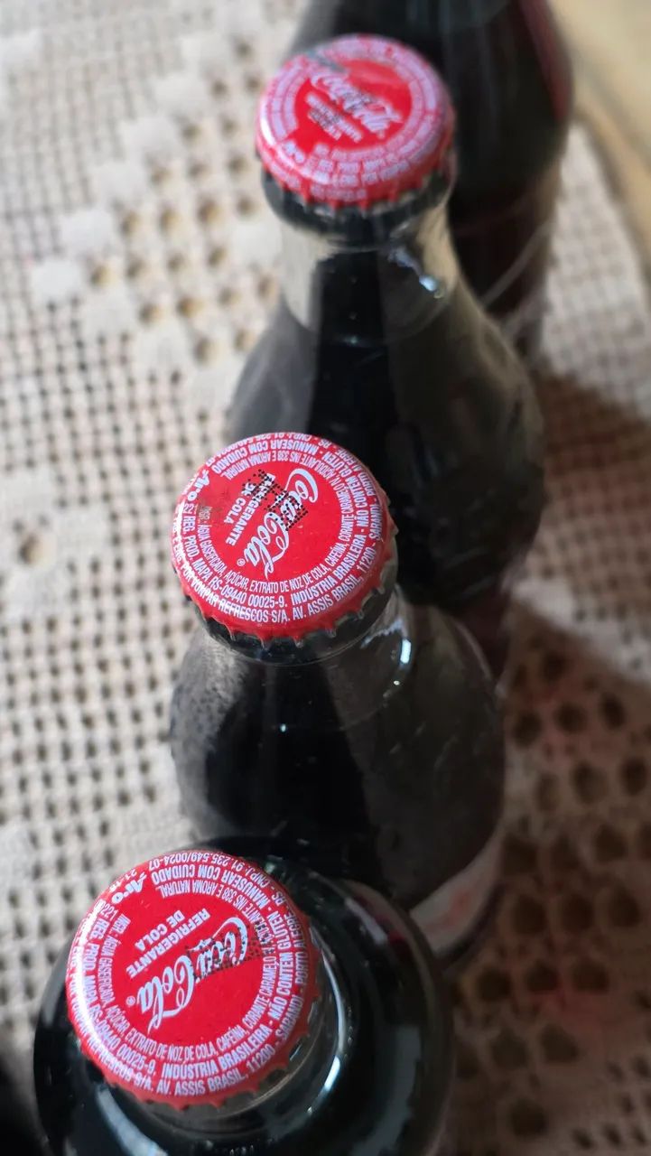 Caixa Colecionável com 6 garrafas Coca Cola - Edição Especial  - Foto 4
