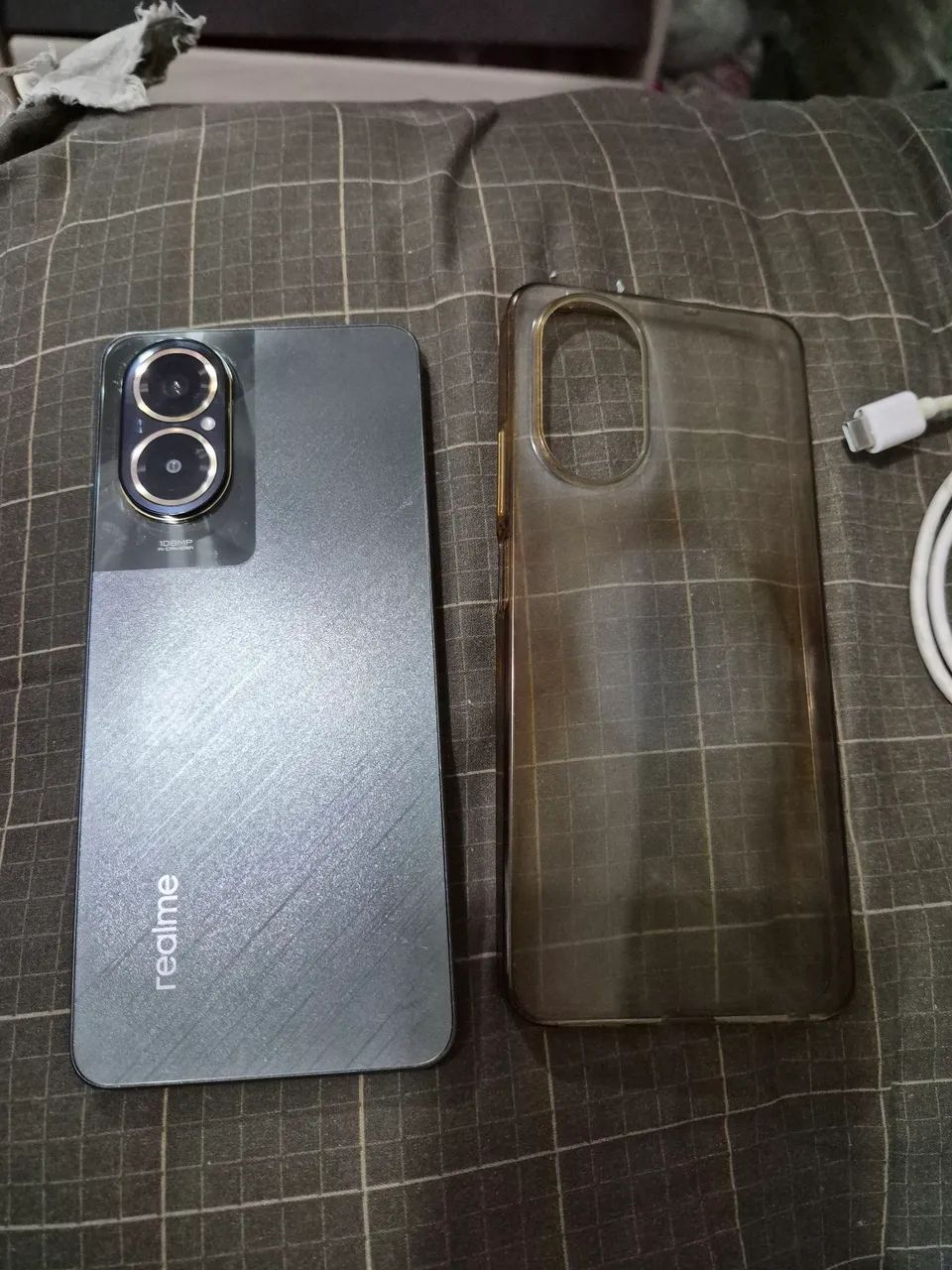 Celular Realme C67 com NFC seminovo com nota fiscal.