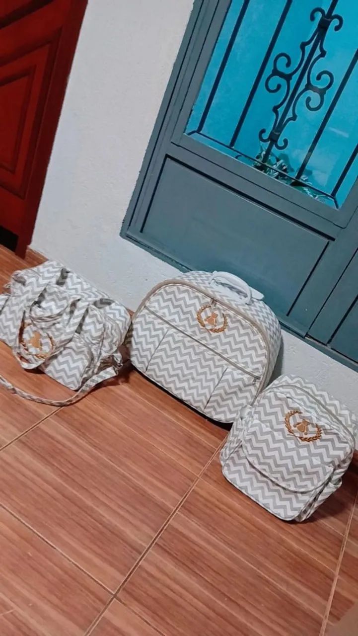 Vendo Kit Bolsa Maternidade Chevron Completo + Suporte Com Rodinhas - Com Pequenas Avarias