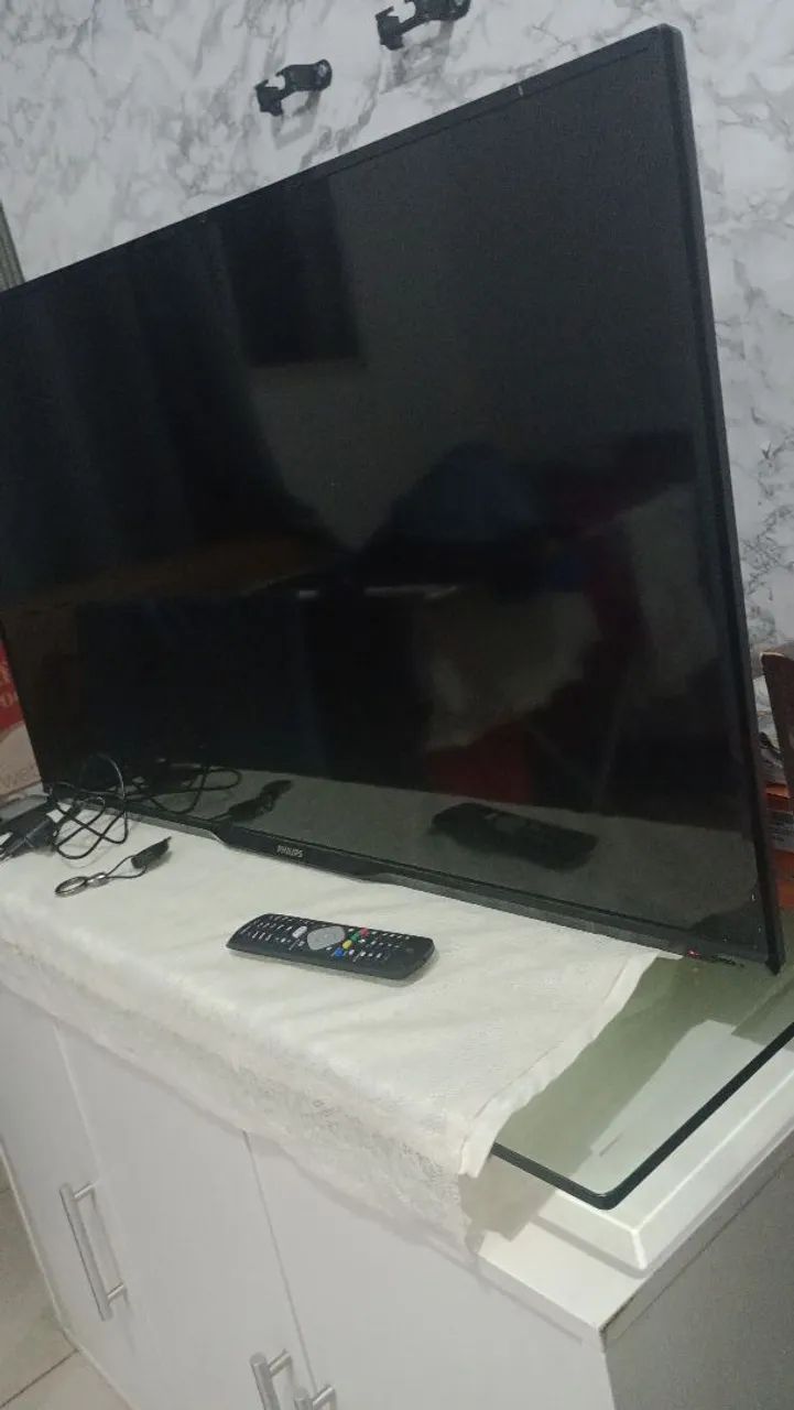 Vendo televisão 43 polegadas ( não é smart)