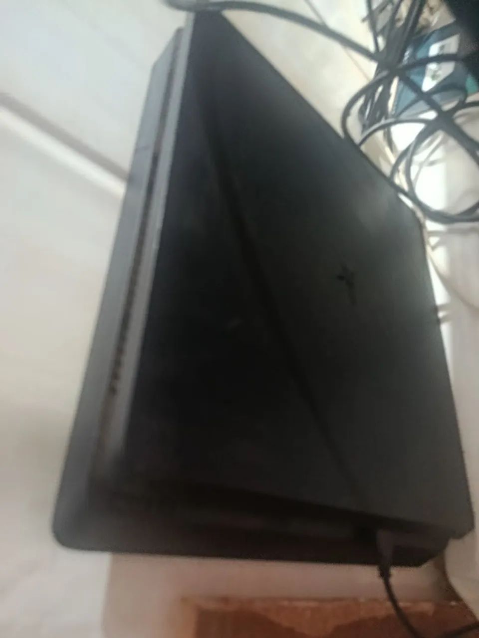 Ps4 1 TB com dois controles