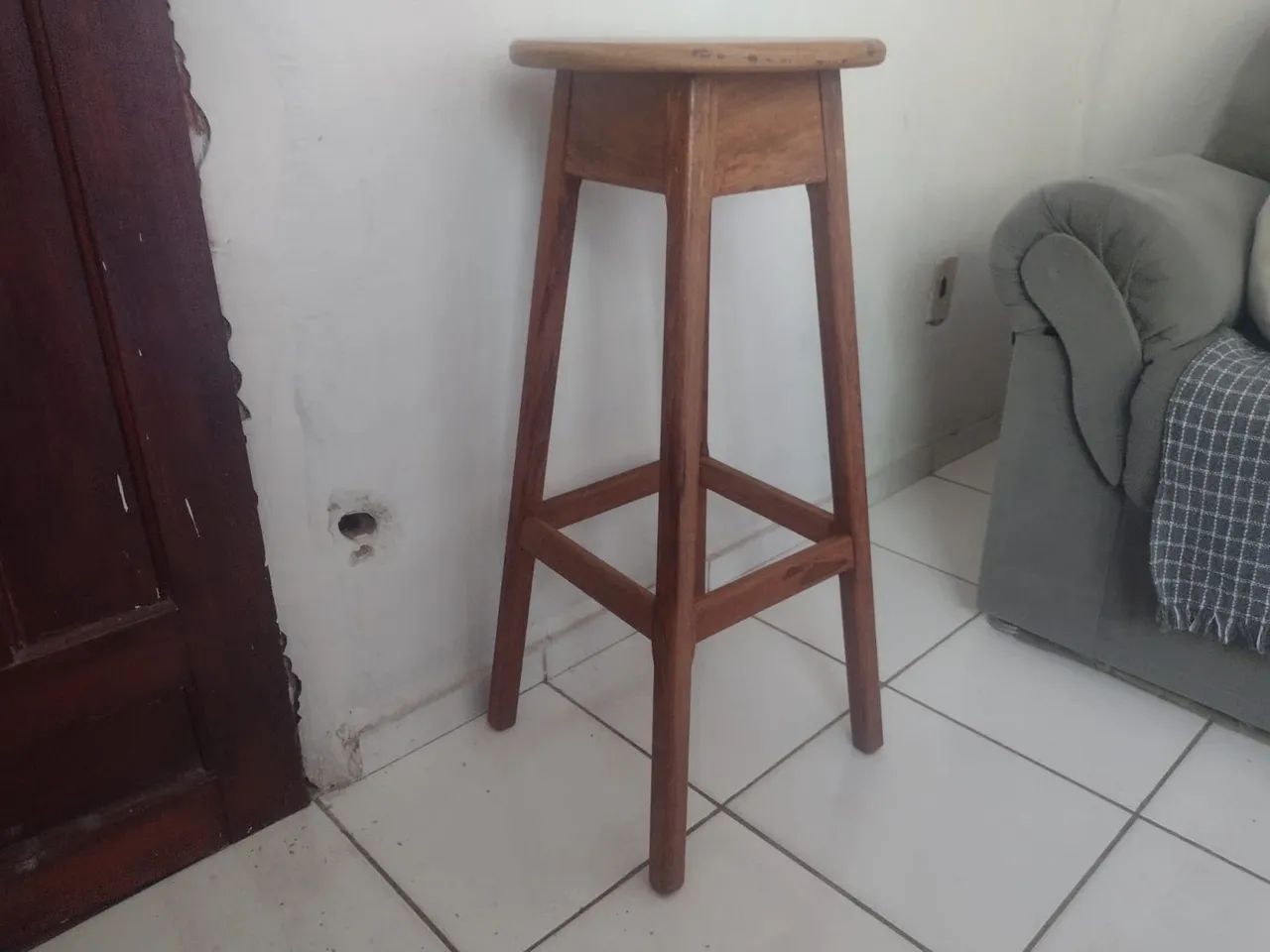 Banqueta de madeira 