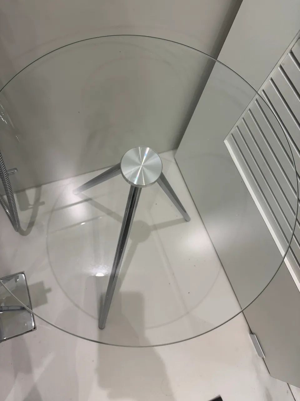 Mesinha de vidro em ótimo estado - Foto 5
