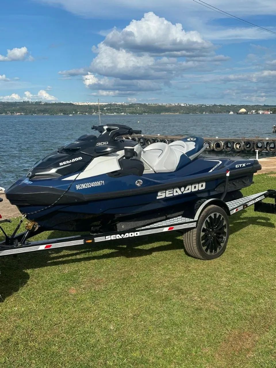 Jet ski
