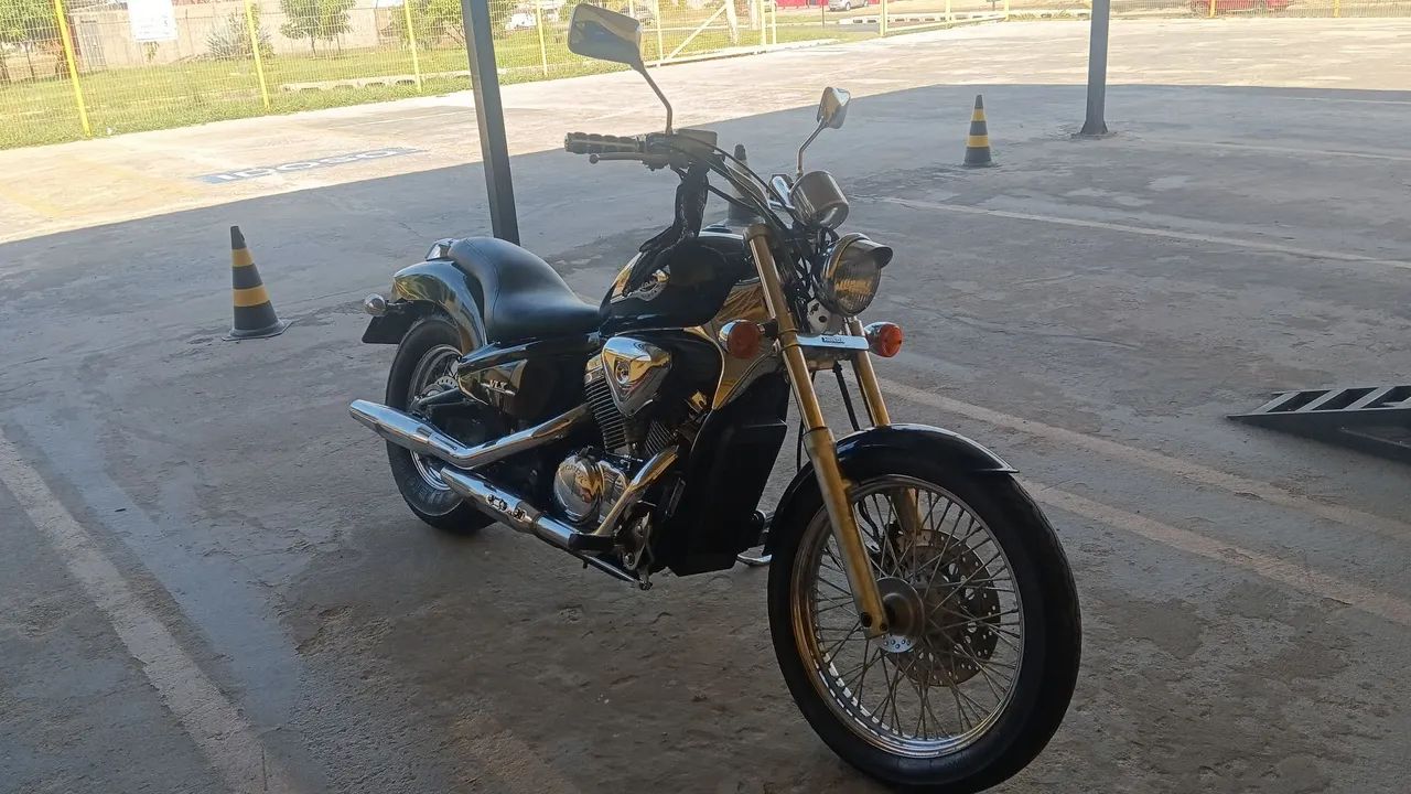 Shadow 600  - Foto 3