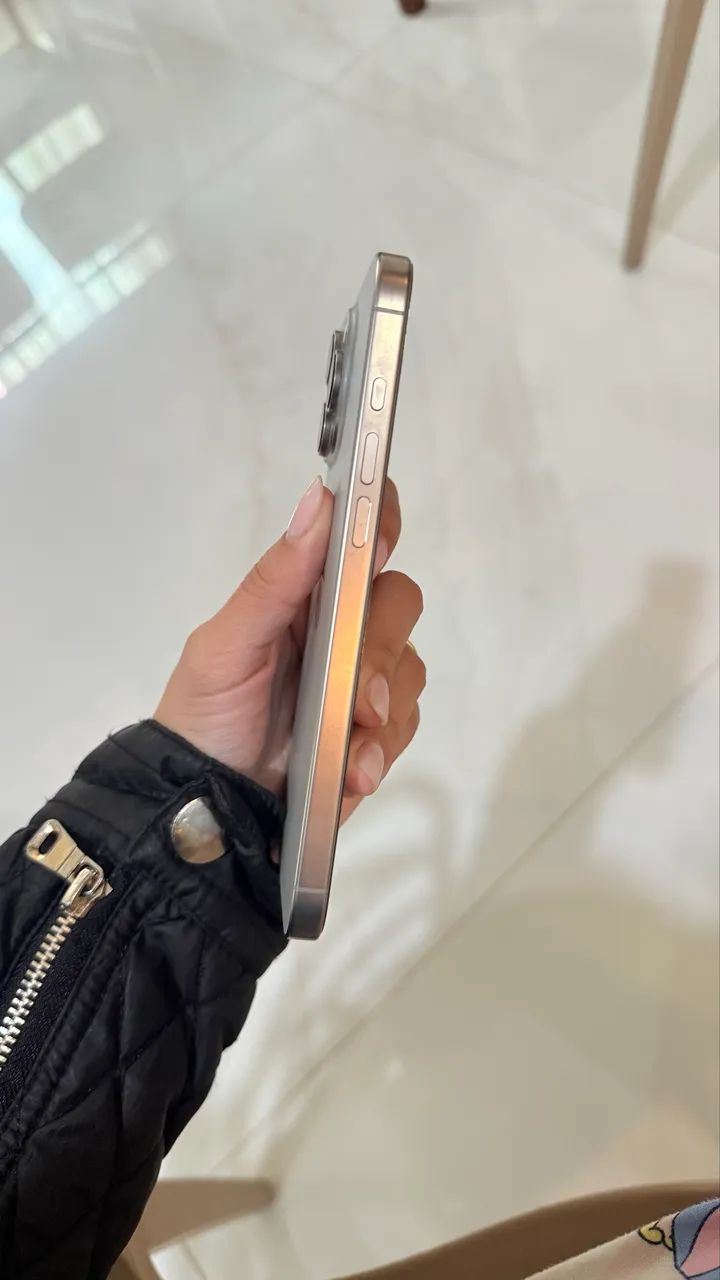 iPhone 16 pro max  - Foto 3