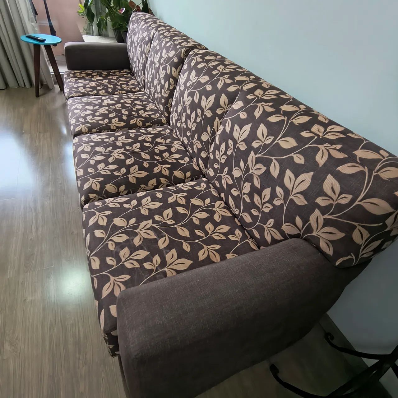 Sofá 4 Lugares Espaçoso - Conservado (2,45m x 0,70m) - Foto 3