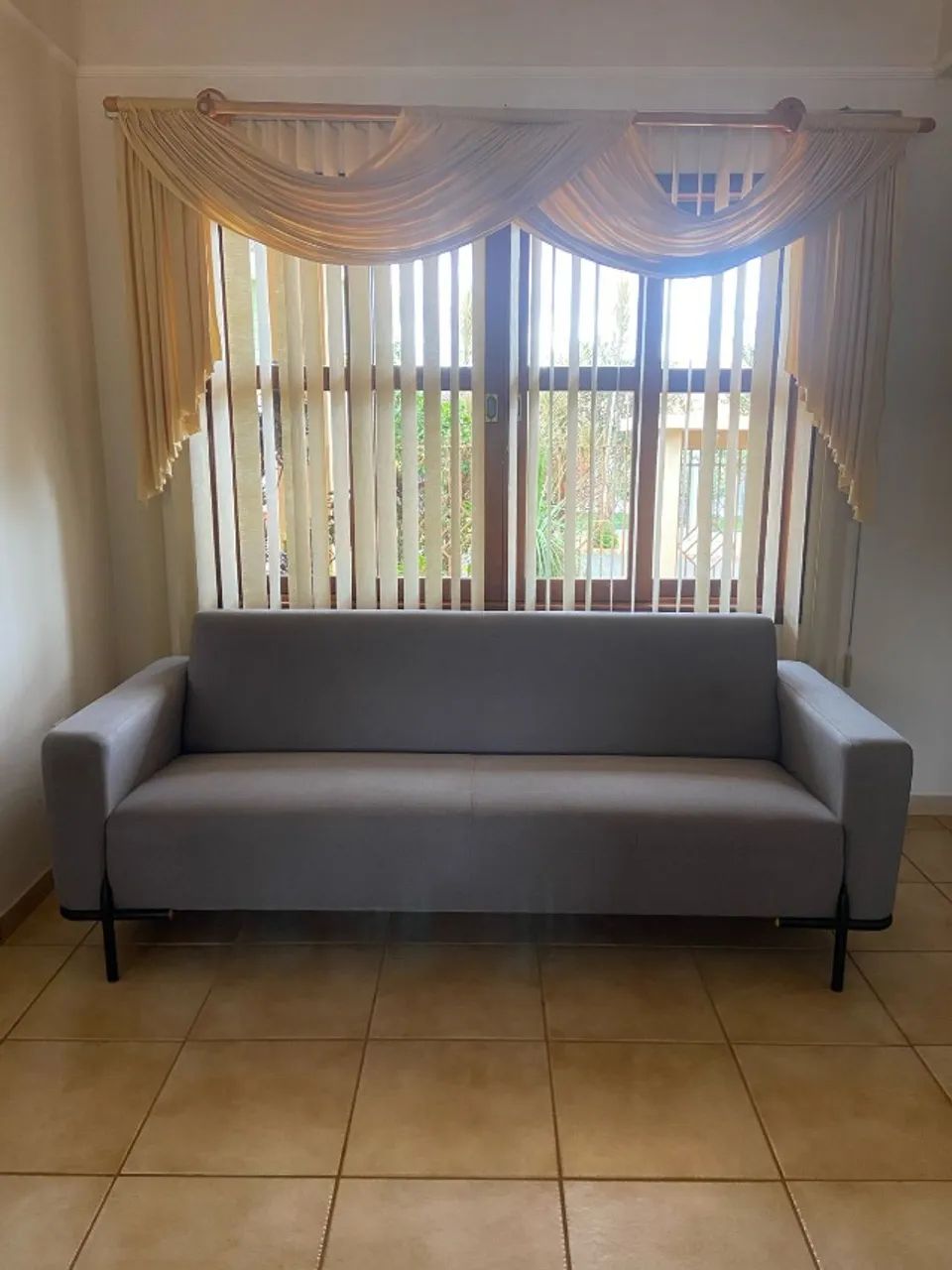 Sofá de Linho 3 Lugares Herval Urban, Cinza, 208 cm - perfeito estado.