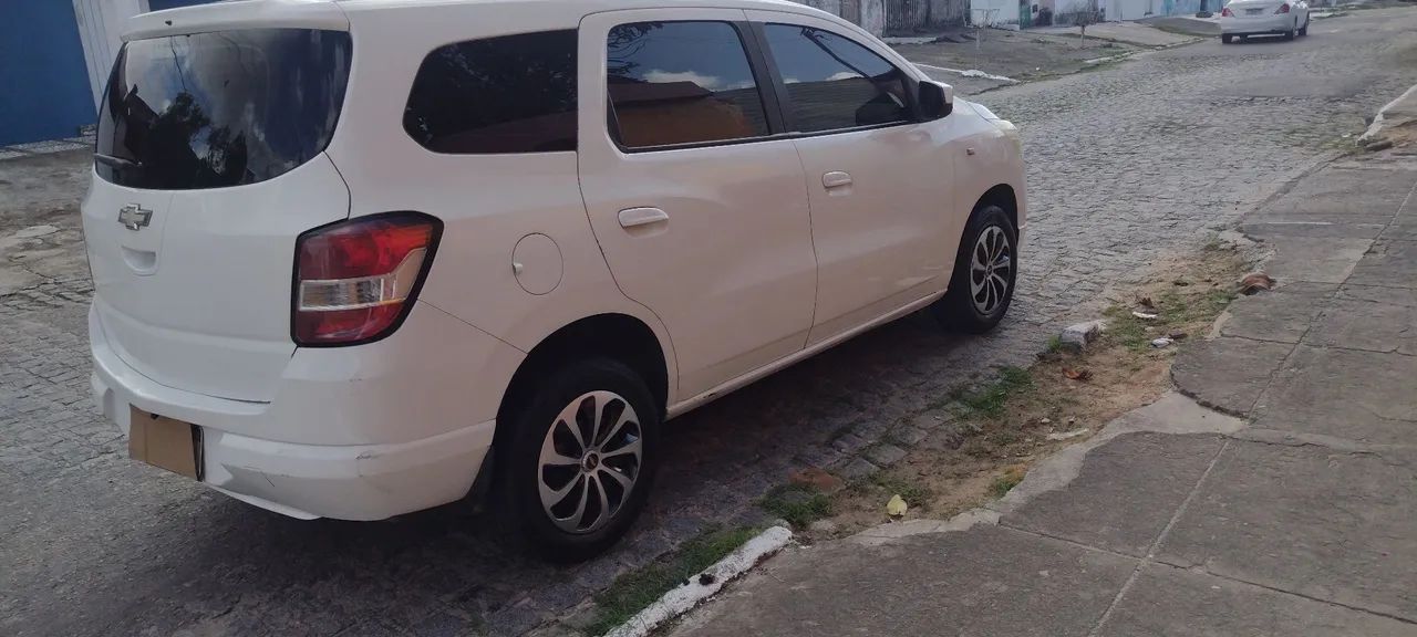 Chevrolet Spin LT 1.8 8V Econo.flex 5P Mec. 2013 - Foto 4