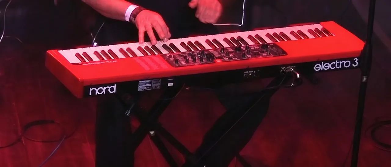 Teclado Nord Electro 3 6 Oitava  - Foto 3