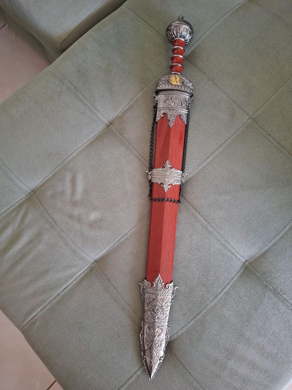 Espada Romana Gladius Decorativa de Coleção - Com Bainha Ornamentada (perfeita) - Foto 5